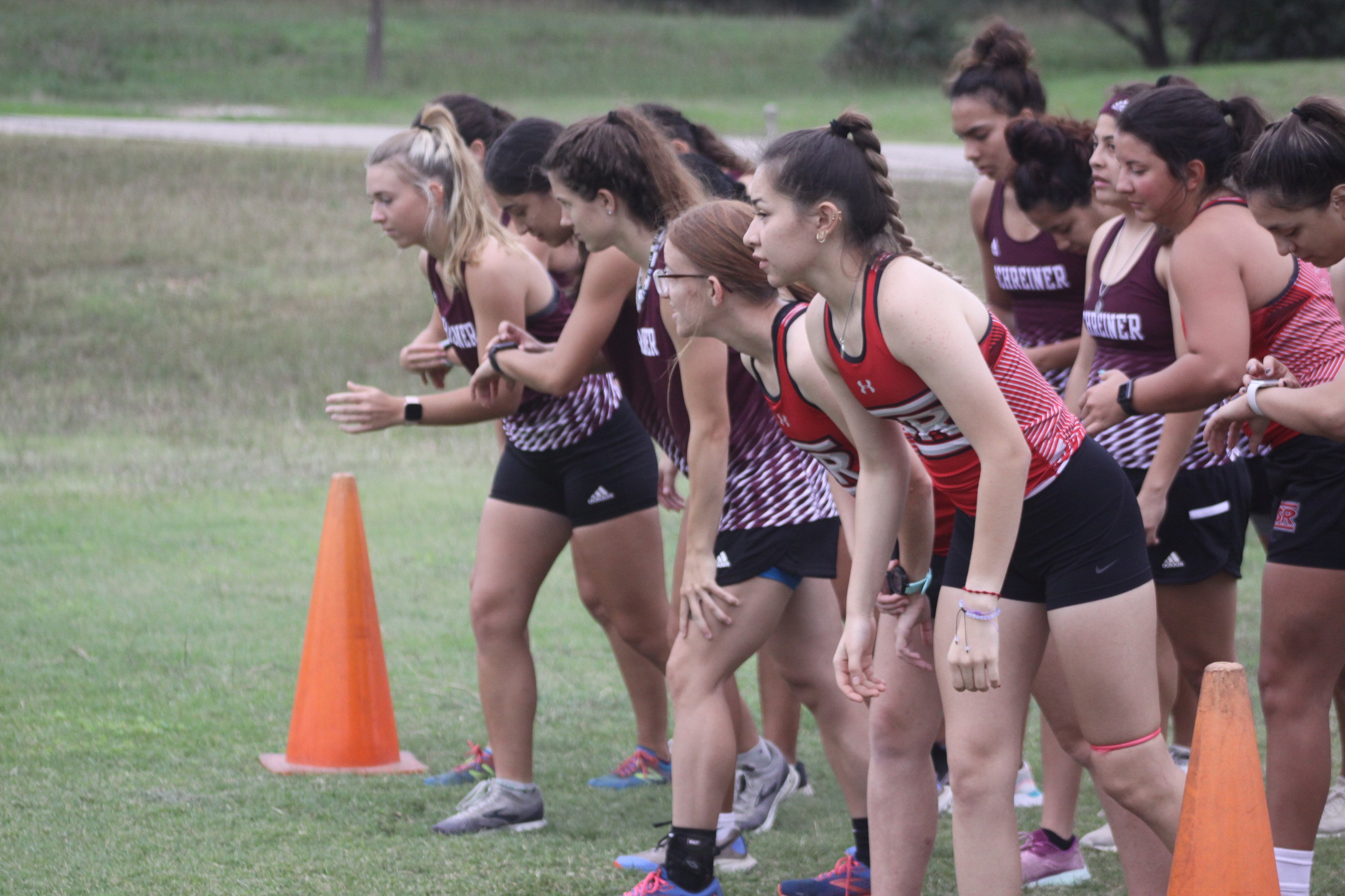 Women's Cross Country Competes at SU Showdown
