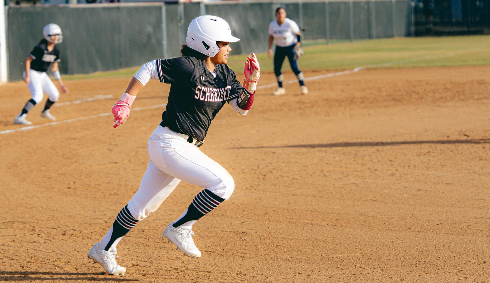 Softball Sweeps Dallas