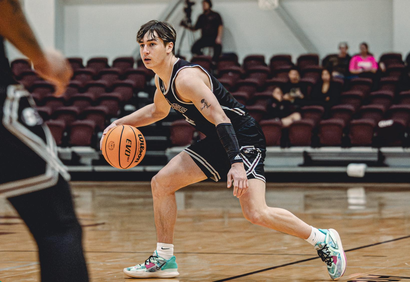 Men's Basketball Falls in Final Weekend